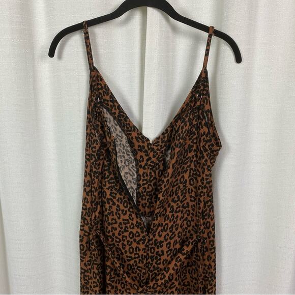 American Eagle Brown Leopard Print Wide Leg Cropped Jumpsuit Sz.M NWT - Picture 11 of 15